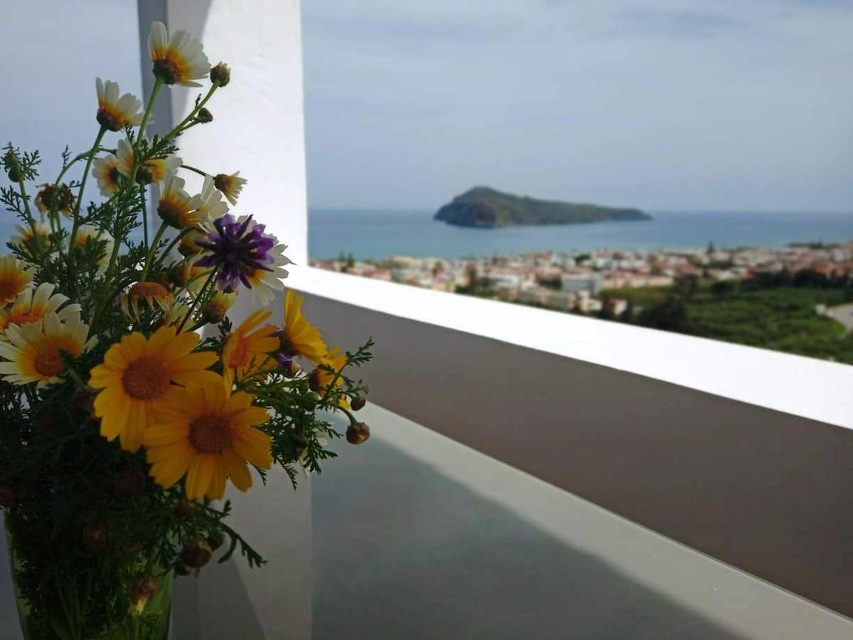 Thea Apartment Agia Marina  Exterior photo