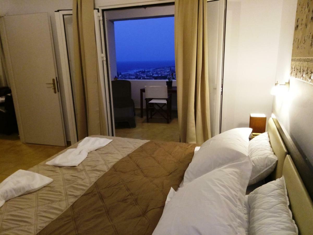 Thea Apartment Agia Marina  Exterior photo